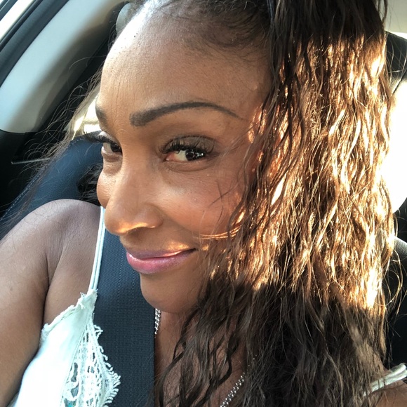 Meet your Posher, Ella - Picture 3 of 4